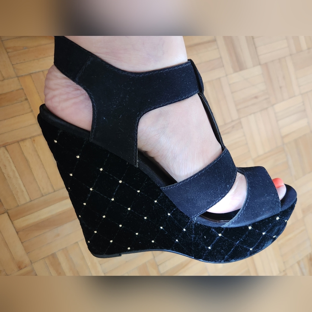 TOPSHOP Genuine Suede and Velour Quilted Wedges Platform Heels Size 8.5